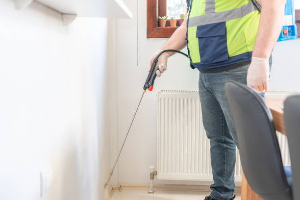 Best Cockroach Control Services  in Nicollet, MN